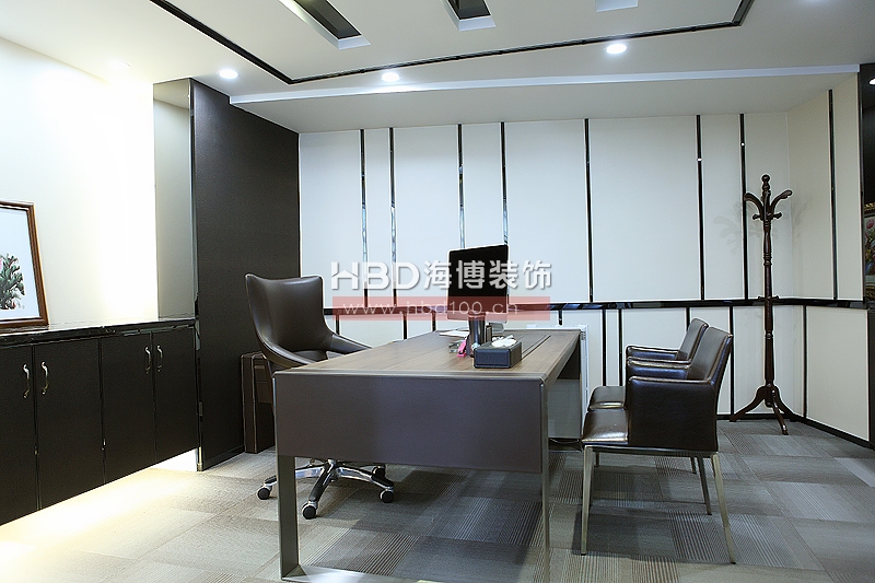 辦公室裝修設(shè)計實(shí)景圖,經(jīng)理室裝修設(shè)計.jpg 辦公室裝修設(shè)計實(shí)景圖,經(jīng)理室裝修設(shè)計.jpg