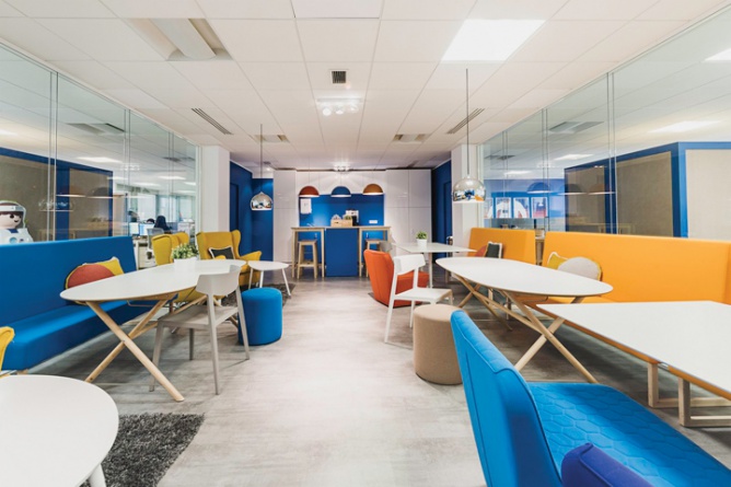 廣州海博裝修公司,色彩空間辦公室設(shè)計,廣州辦公室裝修,海博裝飾.jpg 廣州海博裝修公司,色彩空間辦公室設(shè)計,廣州辦公室裝修,海博裝飾.jpg