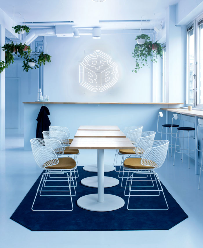 冷藍(lán)色調(diào)辦公室裝修設(shè)計(jì).jpg 冷藍(lán)色調(diào)辦公室裝修設(shè)計(jì).jpg