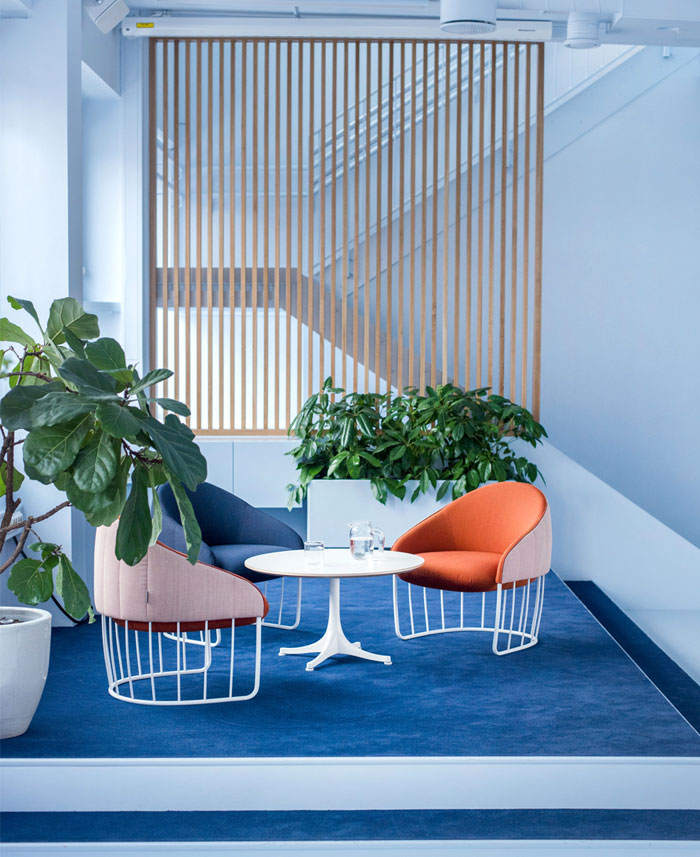 冷藍(lán)色調(diào)辦公室裝修設(shè)計(jì).jpg 冷藍(lán)色調(diào)辦公室裝修設(shè)計(jì).jpg