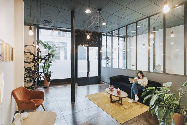 充滿活力的辦公室裝修.jpg 充滿活力的辦公室裝修.jpg