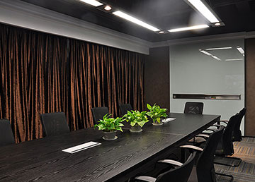 黑白色調(diào)辦公室裝修設(shè)計風格 質(zhì)感滿滿